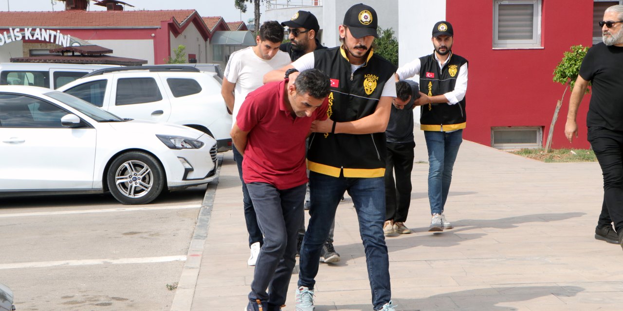 Eniştesini, Ailesine Küfrettiği İçin Öldürmüş