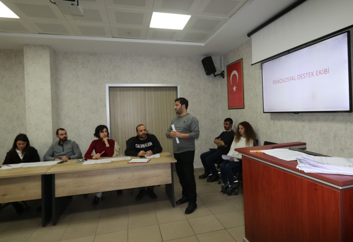 Sağlık personellerinden “Depremzedelere Psikososyal Destek” seferberliği