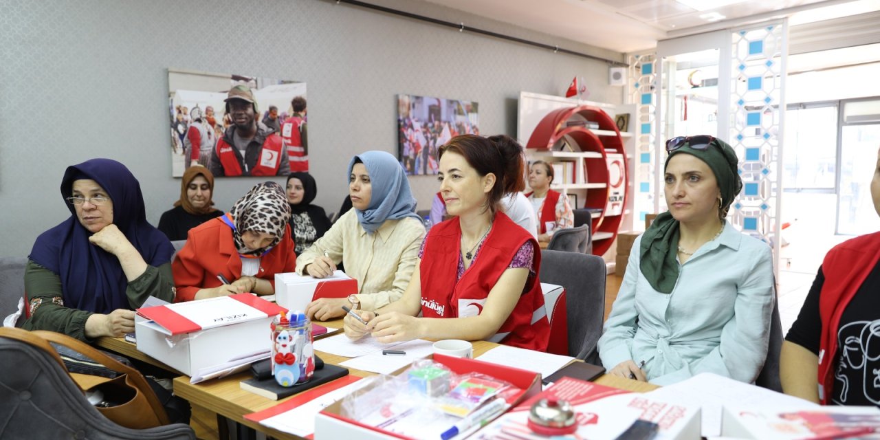 Kızılay’dan Kadınlara Yönelik ‘Sağlık Elçileri’ Programı