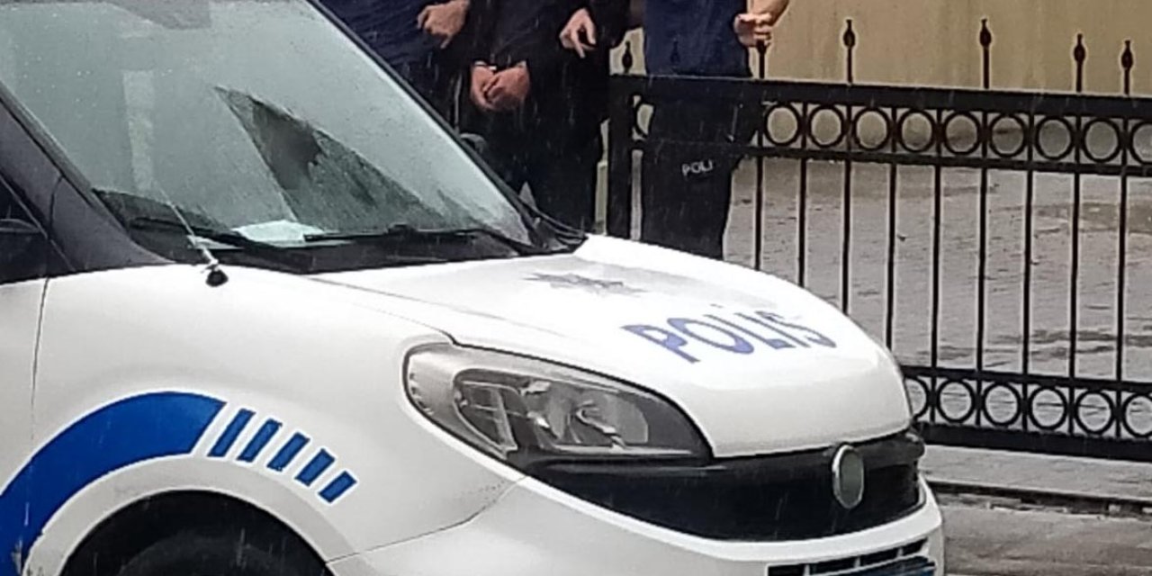 Para Meselesinden Tartıştığı Arkadaşını Tabancayla Vurdu (2)-  Yeniden