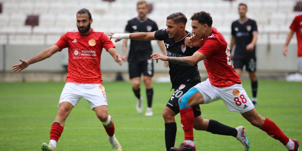 Elazığspor, Batman Petrolspor'la 0-0 Berabere Kaldı