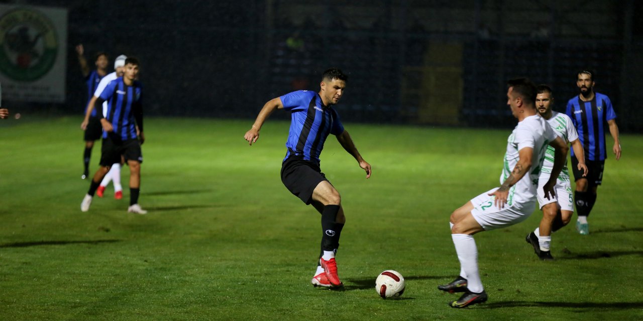 Karacabey Belediyespor – Kırşehir Fsk: 3-0