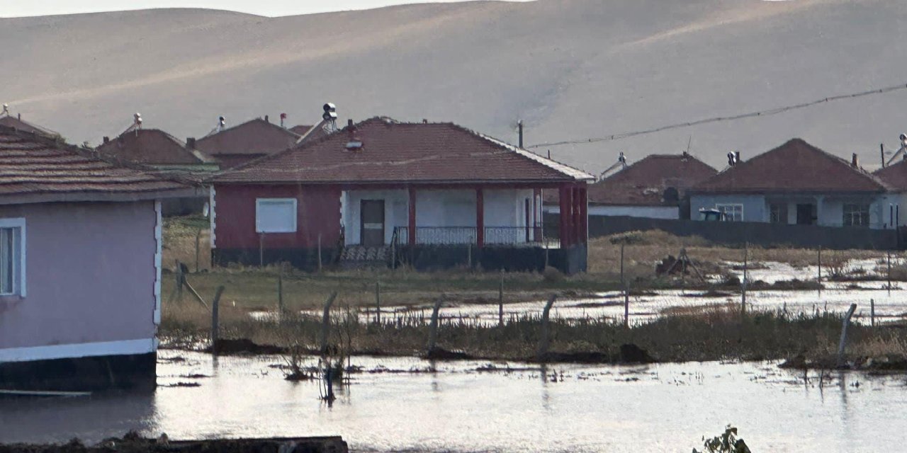 Konya'da 3 İlçede Sağanak Etkili Oldu