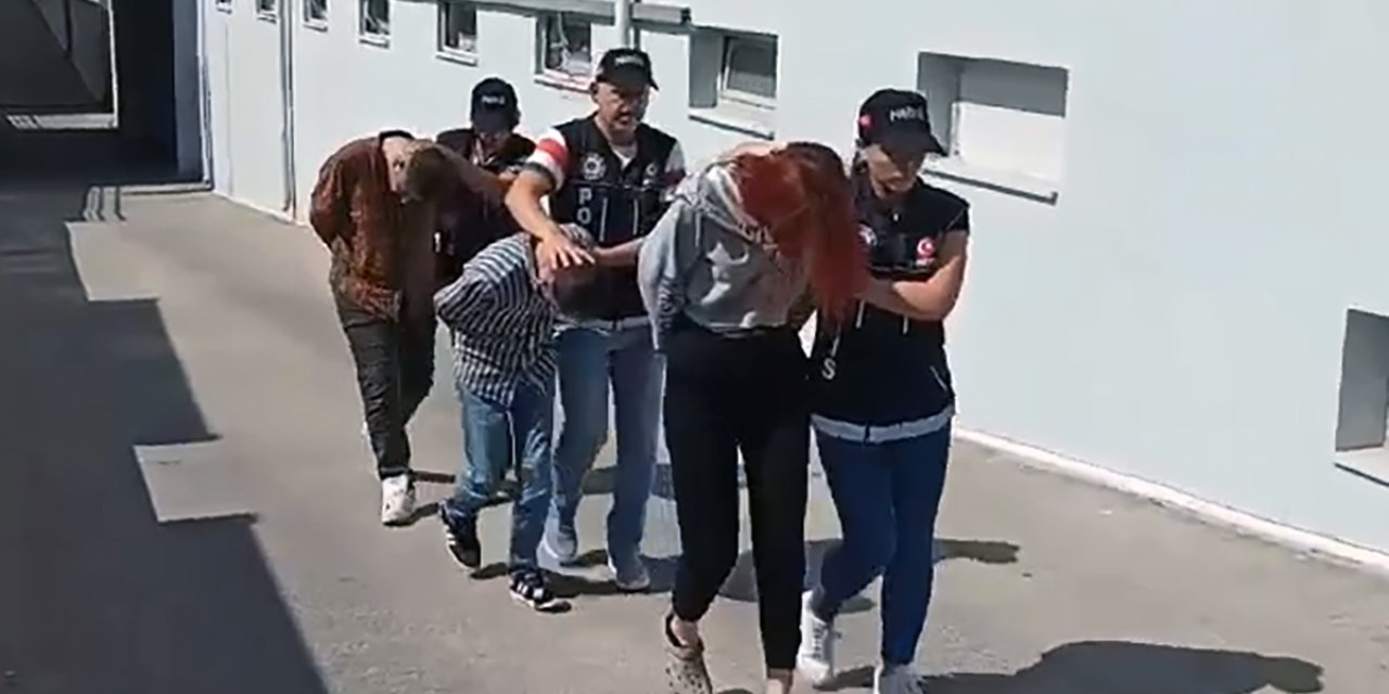 Adana'da, Uyuşturucu Alışverişine Suçüstü: 2 Tutuklama