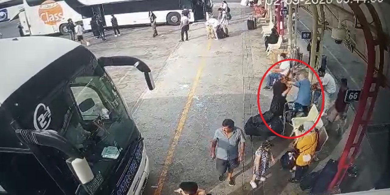 Kavga Eden Yolculardan İkisi de Kalp Krizi Geçirdi; Biri Öldü