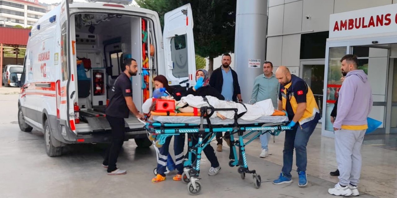 Okulun 3'üncü Kat Penceresinden Düşen Liseli Elif, Ağır Yaralandı
