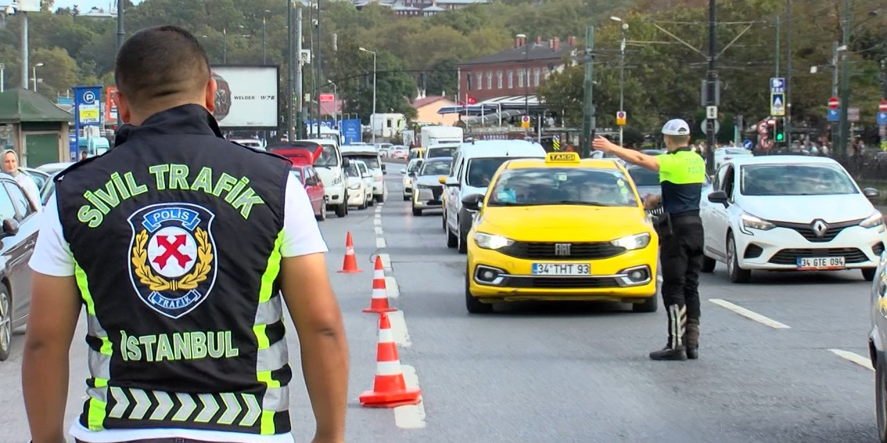 Eminönü’nde Kısa Mesafeye Fahiş Fiyat İsteyen Taksicilere Ceza Yağdı