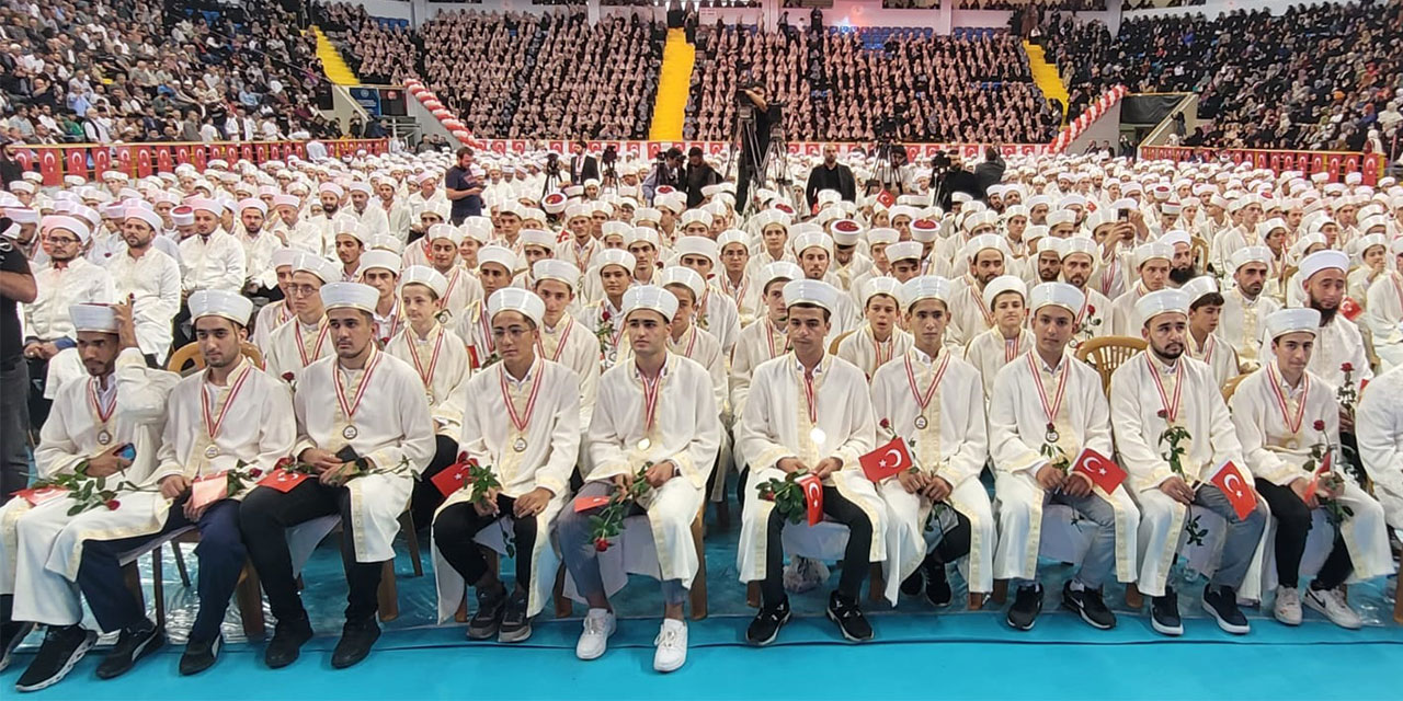 Ali Erbaş: Dünya Malını Eğer Allah Yolunda Harcarsanız Unutulmazsınız