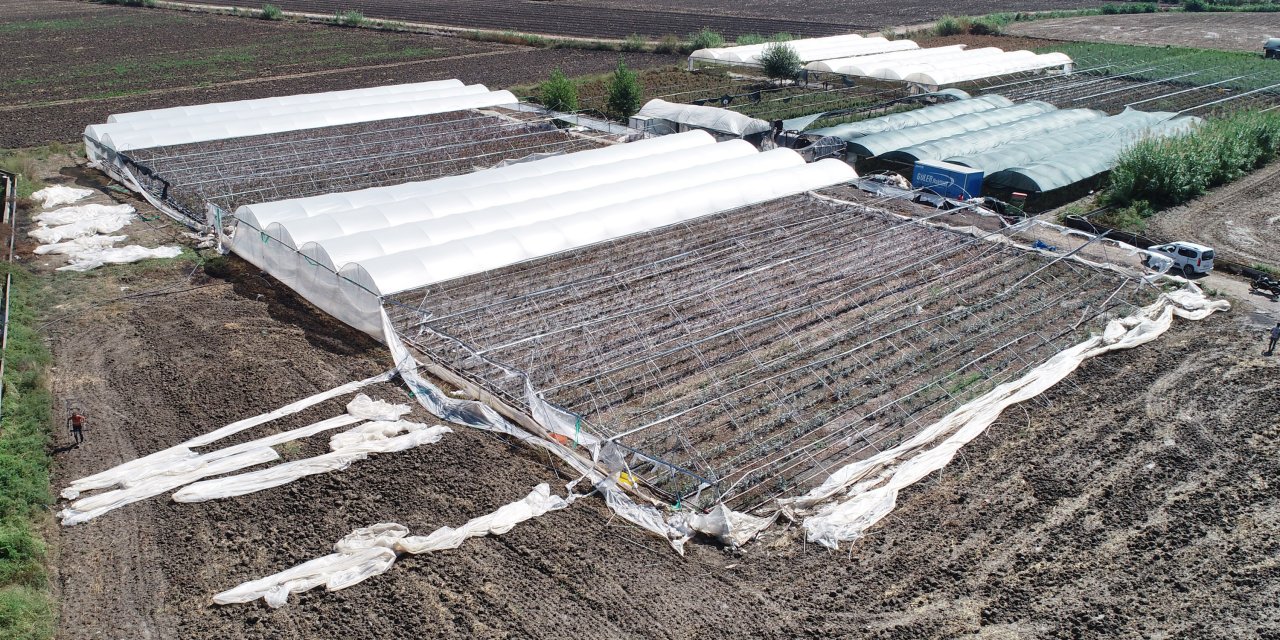 Adana'da Şiddetli Yağış Ve Fırtına, Gül Seralarını Vurdu
