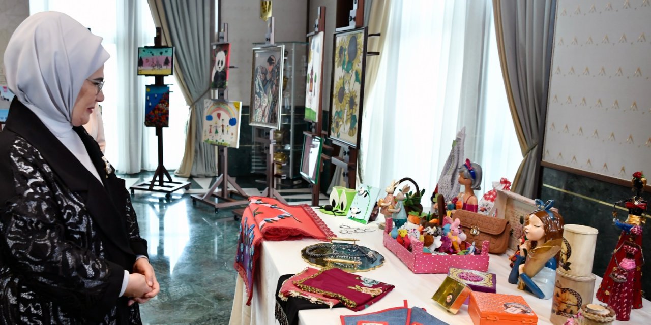 Emine Erdoğan: 25 Depremzede Bebeğimiz Koruyucu Ailelerini Bekliyor (2)