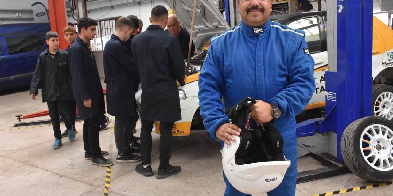 Öğrenciler Yarış Aracı Yaptı; Ralli Pilotu Okul Müdürü 2 Kupayla Döndü