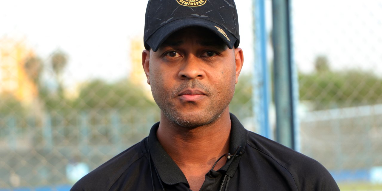 Patrick Kluivert: Makinelerle Değil İnsanoğluyla Çalışıyoruz