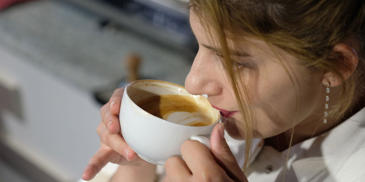 Doç. Dr. Özcan: Filtre Kahveyi, Bone ve Kadın Çorabıyla Demliyorlar