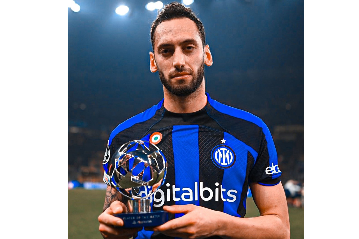 Hakan Çalhanoğlu, ödülünü depremzedelere adadı