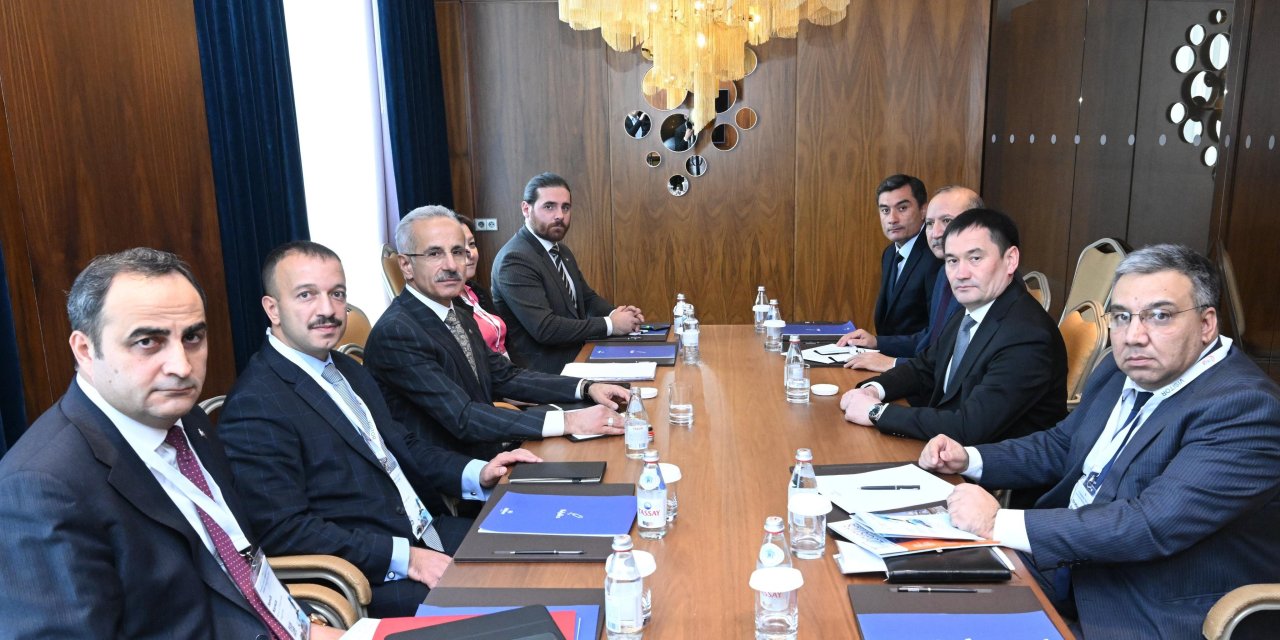 Bakan Uraloğlu, Özbekistanlı Mevkidaşı Makhkamov İle Görüştü