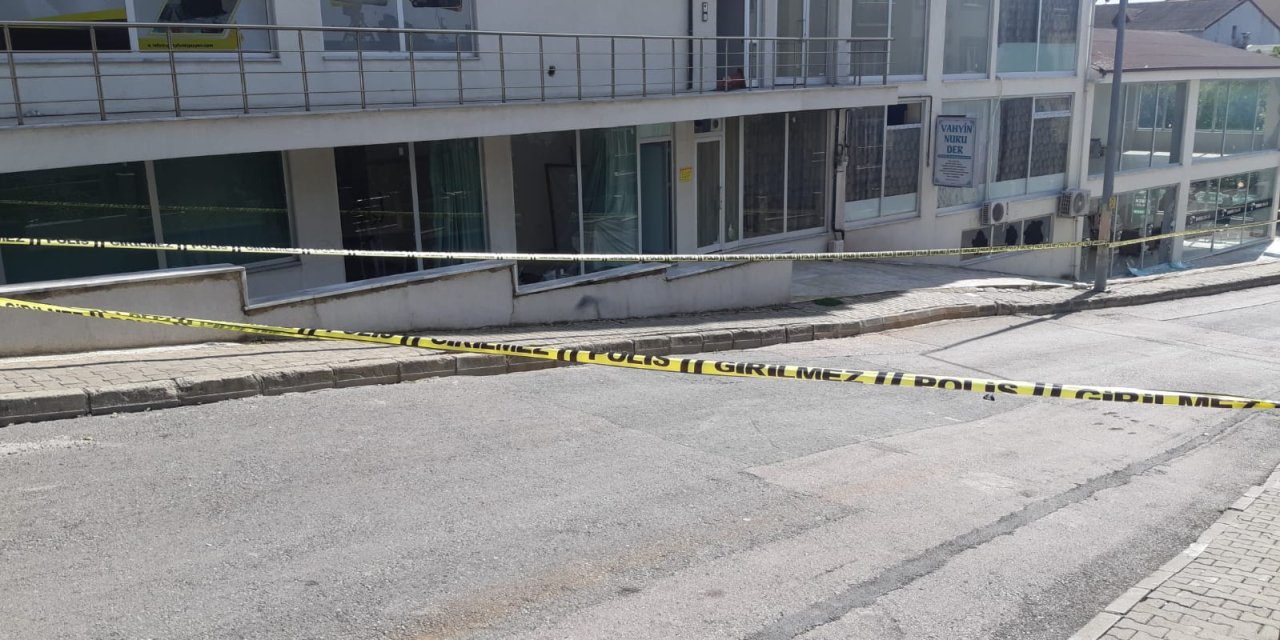 Kimyasal Patlama Sonrası 43 Kişi, Tedbir Amaçlı Tahliye Edildi; 4 Gözaltı  (2)