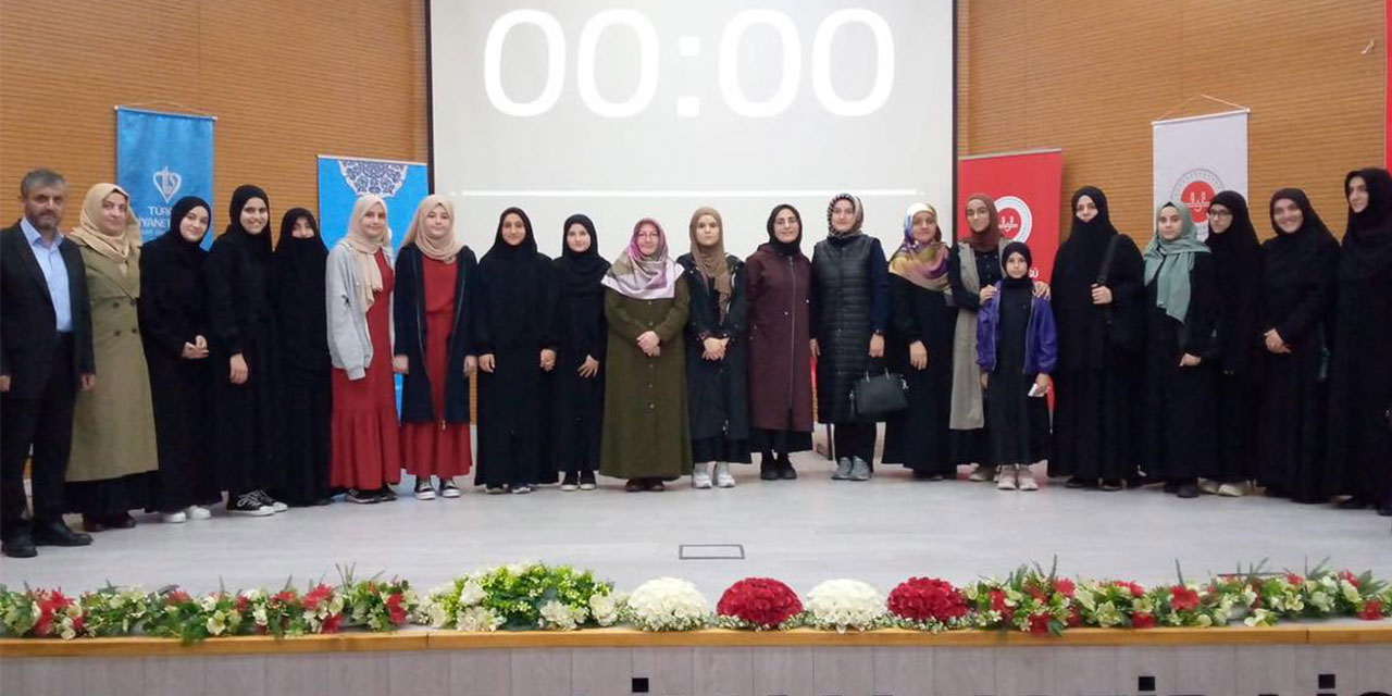 Rize’de Hafızlar Bilgide Yarıştı!