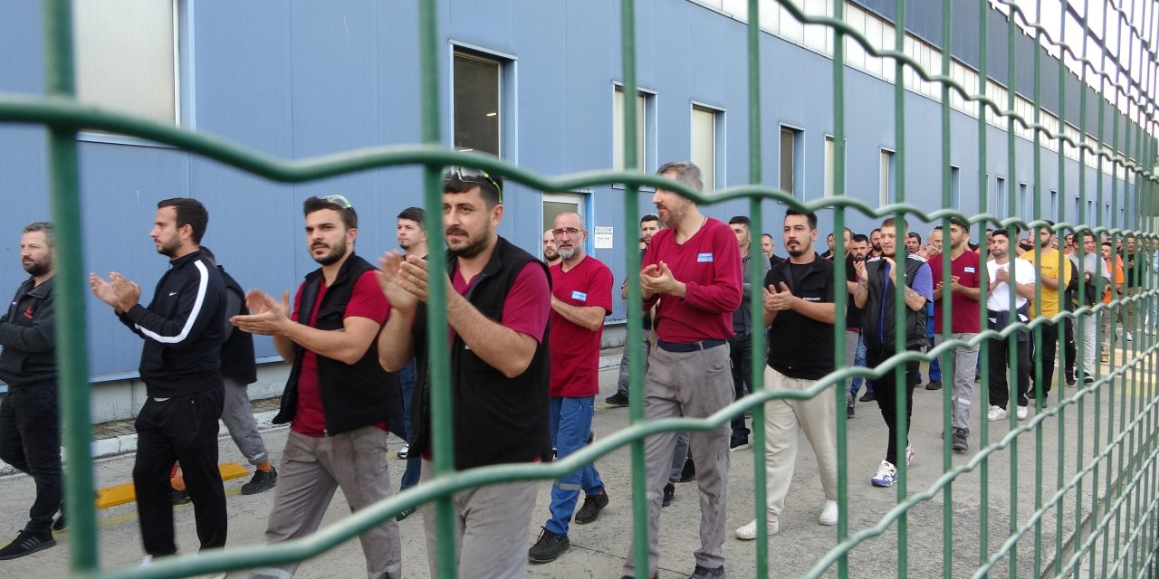 Sendika Temsilcisinin İşten Çıkarılmasına İşçilerden Protesto