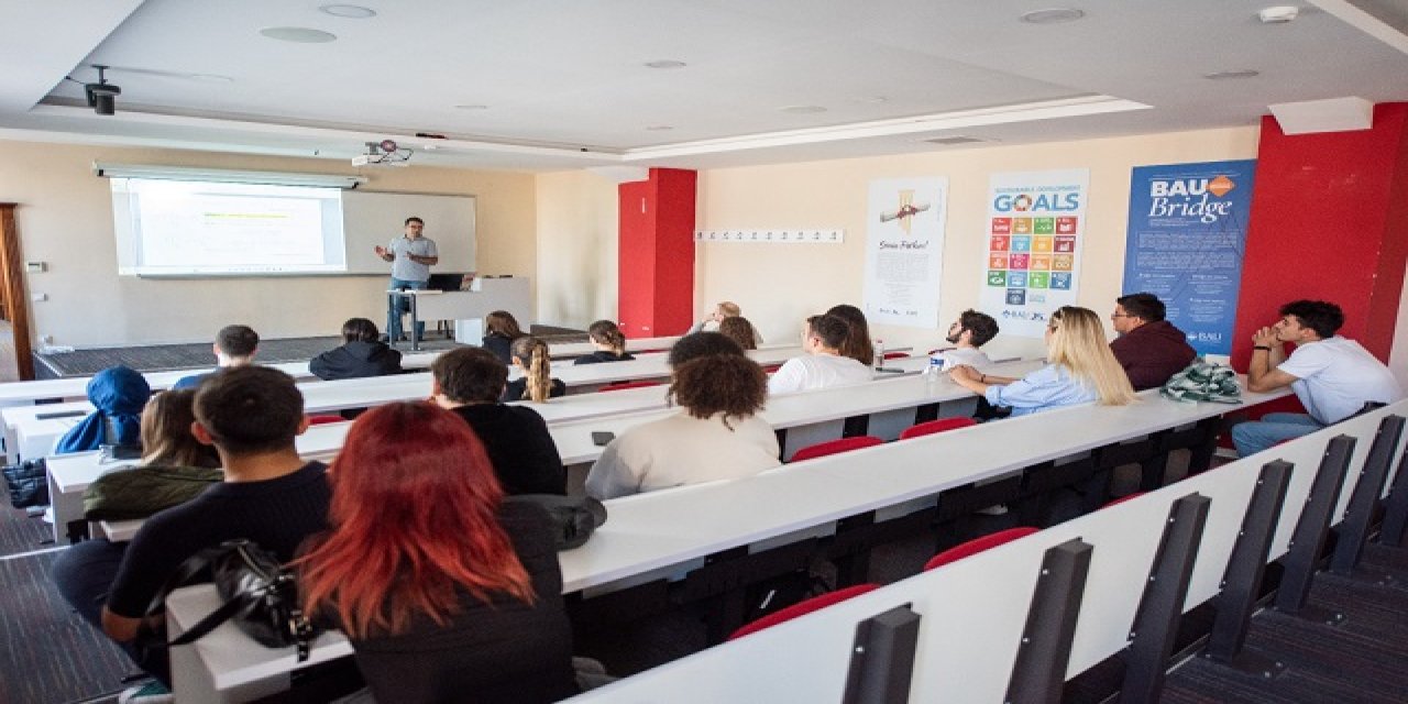 Bau’dan Cumhuriyet’in Yüzüncü Yılında 100 Öğrenciye Doktora Bursu