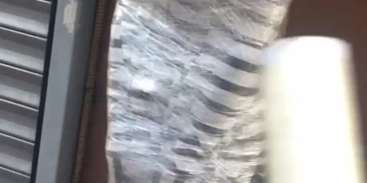 Beyoğlu'nda Motosikletini Çalmaya Çalışan Çocuğu Streç İle Sardı