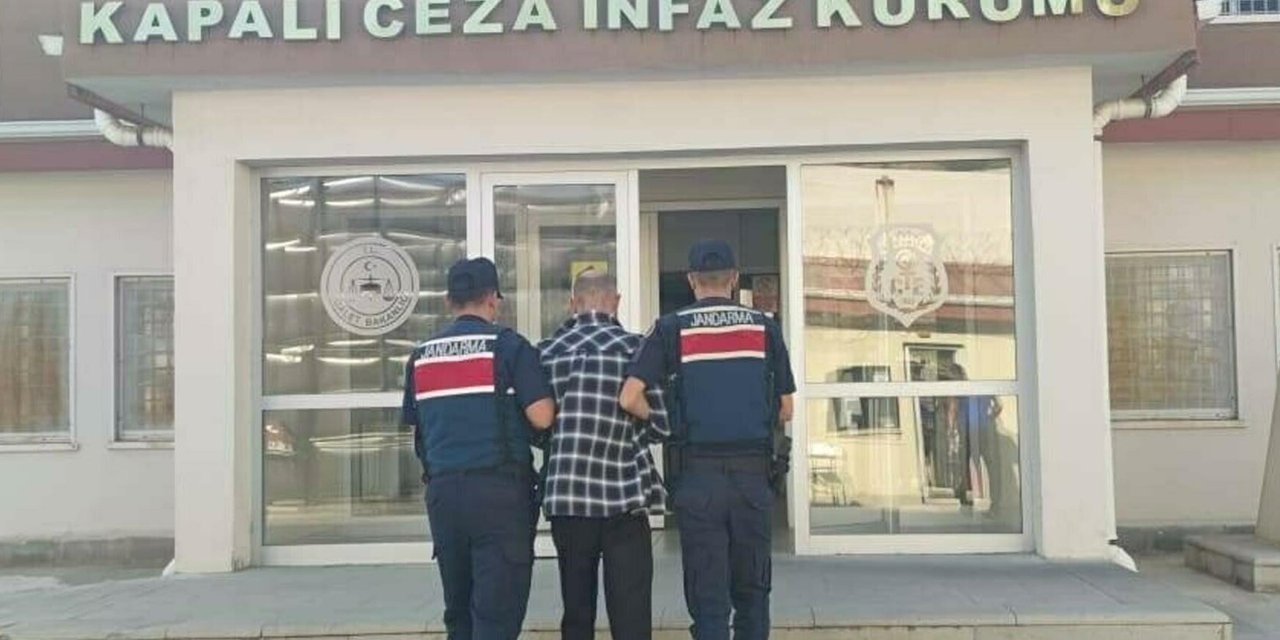 Kuşadası'nda, Evinde Uyuşturucuyla Yakalanan Şüpheli Tutuklandı