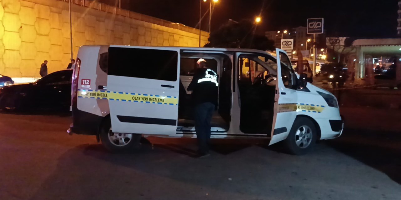 Otobüs Firmaları Arasında Silahlı Yolcu Kapma Kavgası: 3 Yaralı