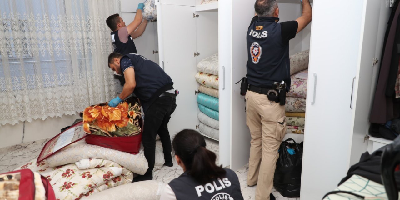 Mersin Merkezli Siber Dolandırıcılık Operasyonunda 14 Gözaltı