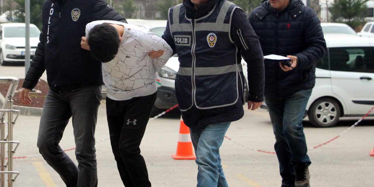 Çocuk Kaçırıp Fidye İsteyen Sanığa 'İyi Hal' İndirimli 7 Yıl Hapis Ve Tahliye