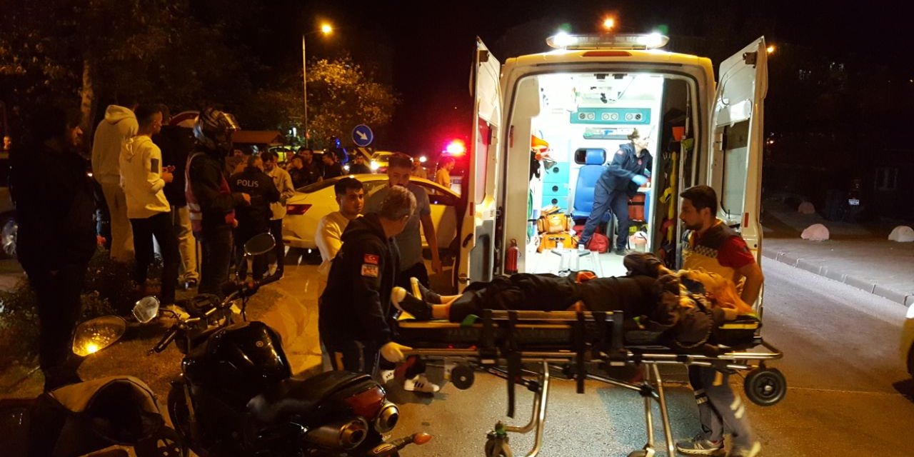 Edirne'de Otomobil İle Motosiklet Çarpıştı: 2 Yaralı