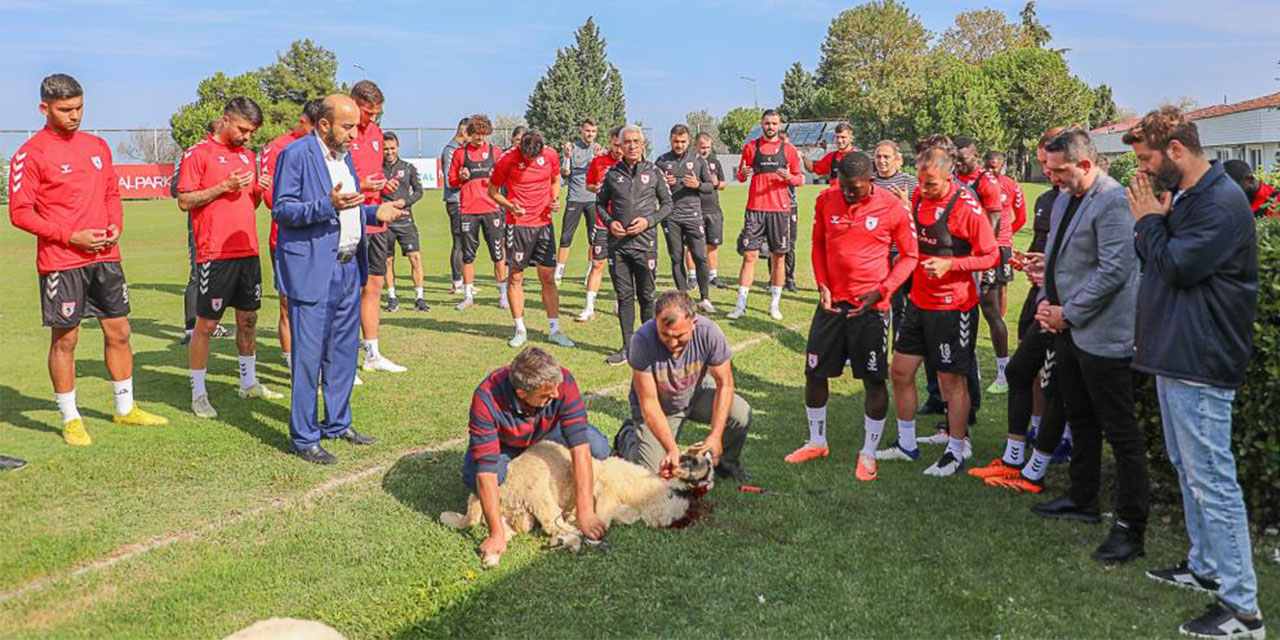 Son sırada bulunan Samsunspor, Rizespor maçı öncesi kurban kesti
