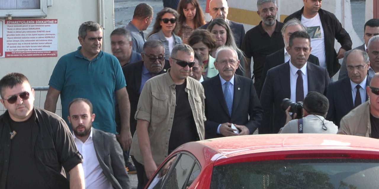 Chp Genel Başkanı Kemal Kılıçdaroğlu, Gezi Parkı Davasının Kadın Tutuklularını Ziyaret Etti