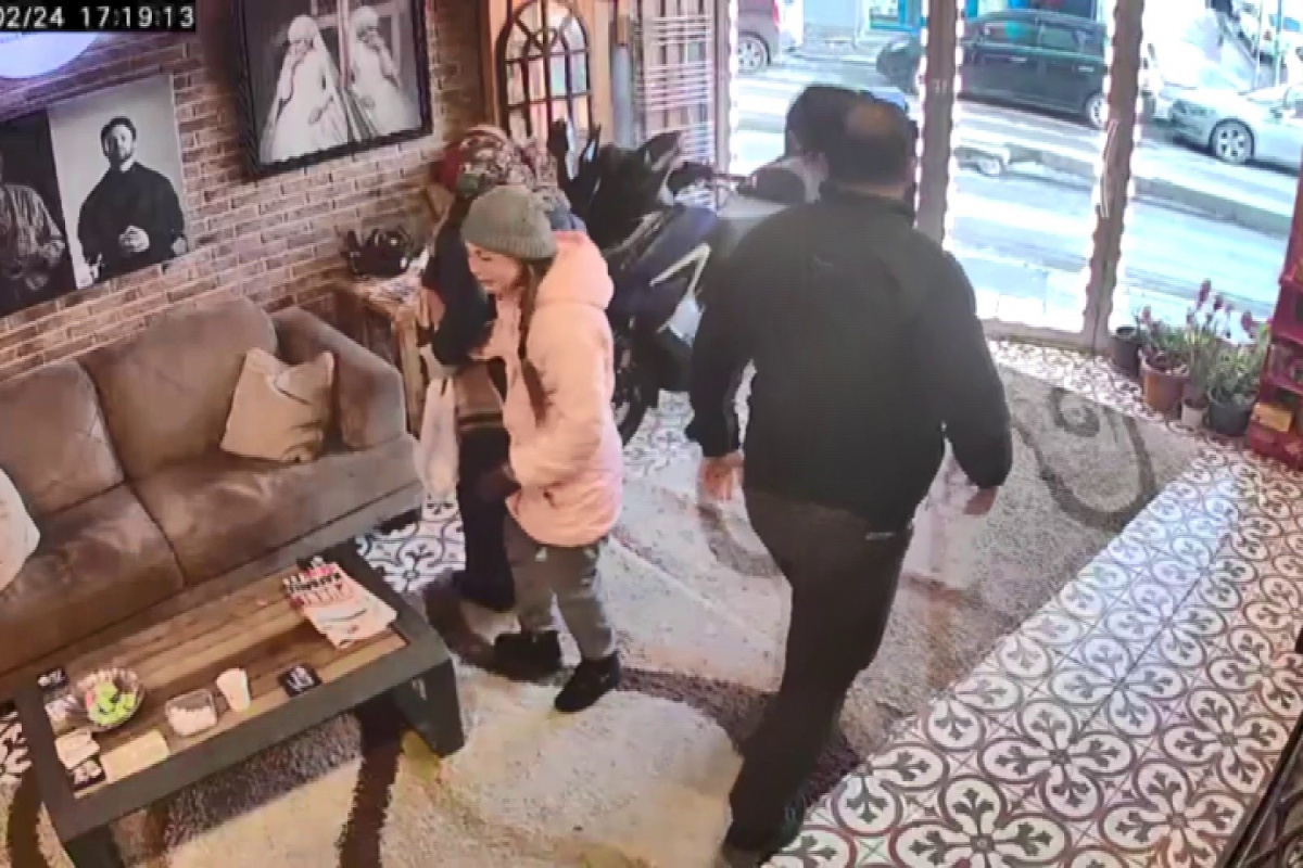 Çayevine pompalı tüfekle ateş açıp kaçtılar