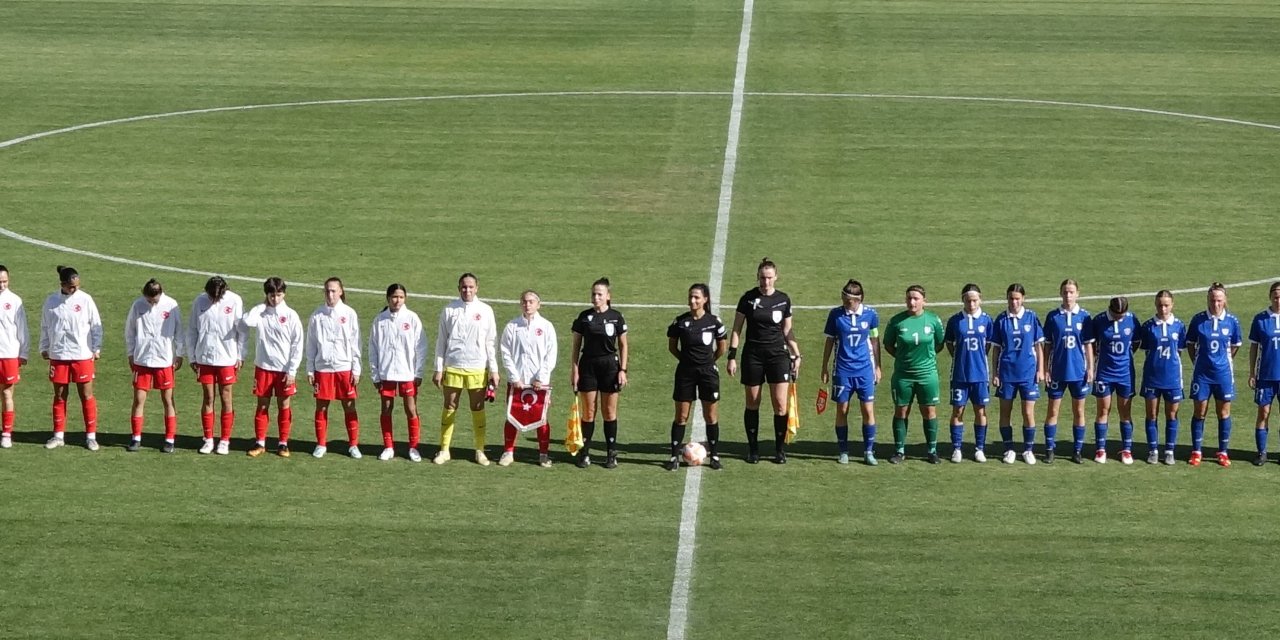 U17 Kız Milli Futbol Takımı, Moldova'yı 6-2 Yendi