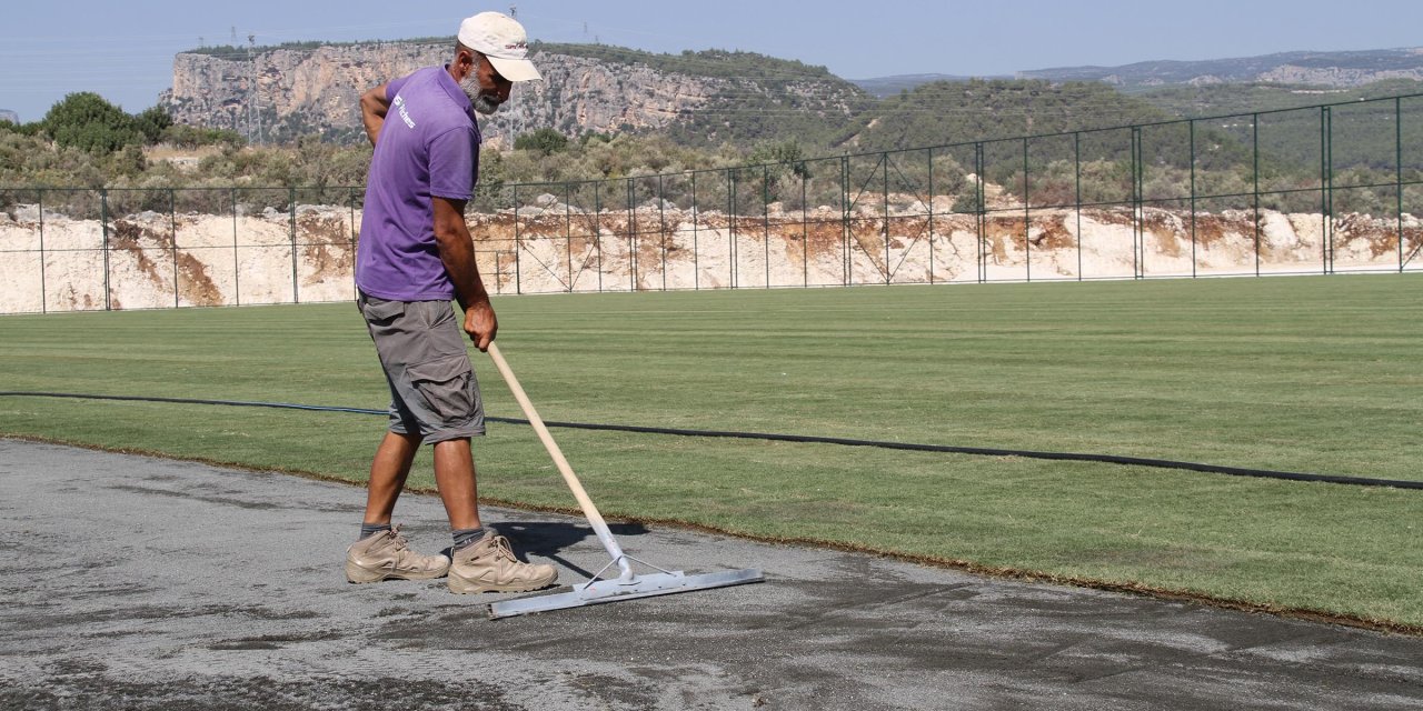 Hatayspor İçin Hazırlanan Tesise Çimler Serilmeye Başlandı