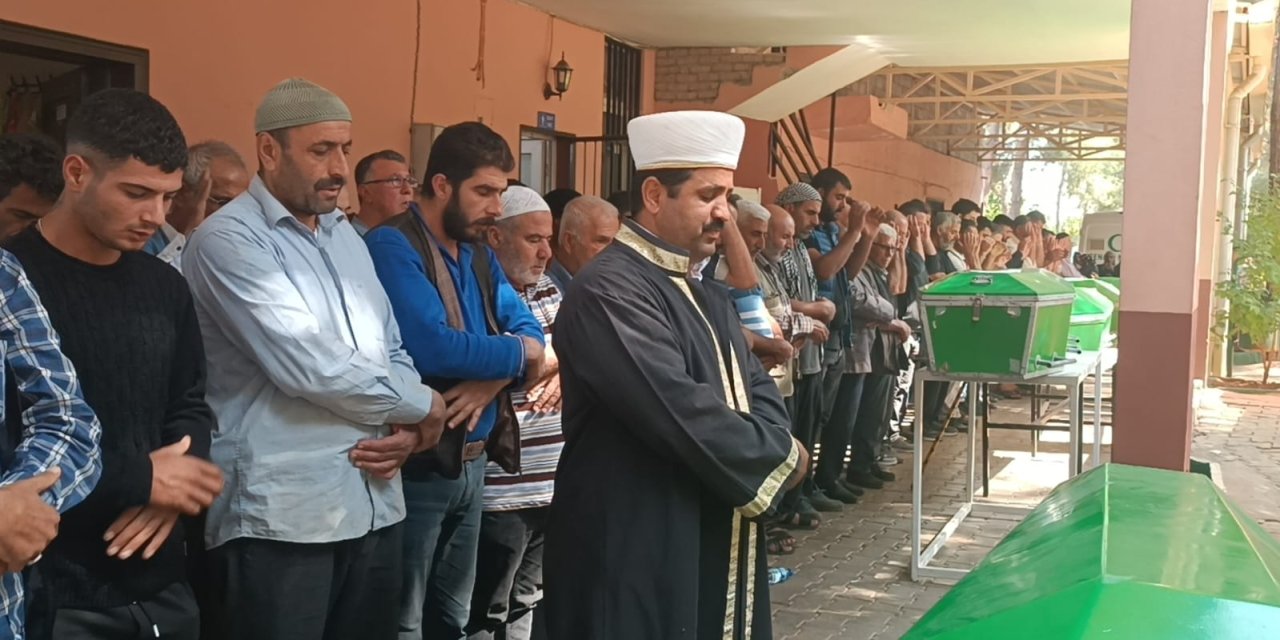Gaziantep'te Kazada Ölen 6 Suriyeli Yan Yana Toprağa Verildi
