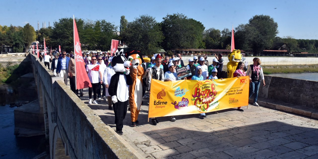 Edirne'de Bando Ve Ciğer Festivali'nde 2'nci Gün; Rekorluk Tava Önünde Konser