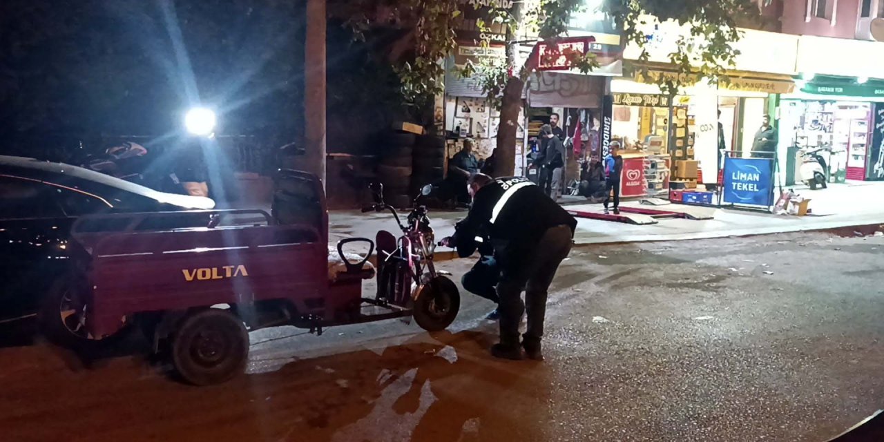 Husumetli Dünürlerinin Tüfekle Vurduğu Baba- Oğul, Yaralandı