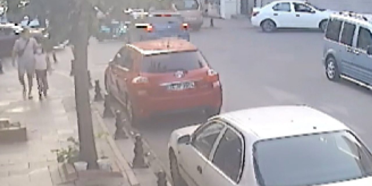 Pendik'te Mahalleli Kazaların Önlenmesi İçin Trafik Işığı Ve Kasis İstiyor