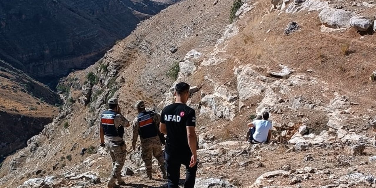 3 Gündür Kayıptı, Kayalıklarda Cansız Bedeni Bulundu