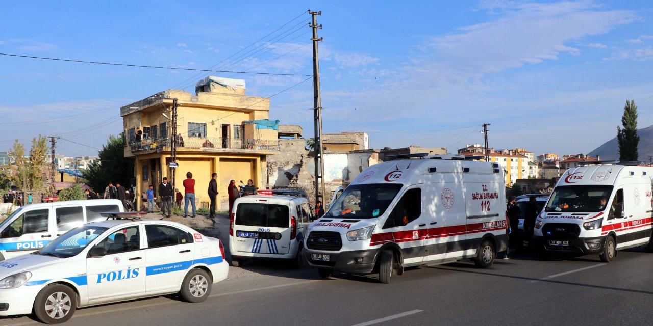 Kayseri'de 2 Grup Arasında Kavga; 5 Yaralı