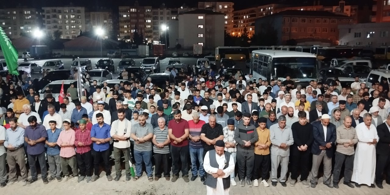 Mardin’de Filistinliler İçin Dua Edildi, Gıyabi Cenaze Namazı Kılındı