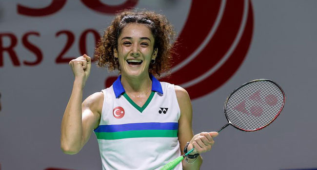 Milli badmintoncu Neslihan Yiğit Arın, Uganda'daki turnuvada gümüş madalya aldı