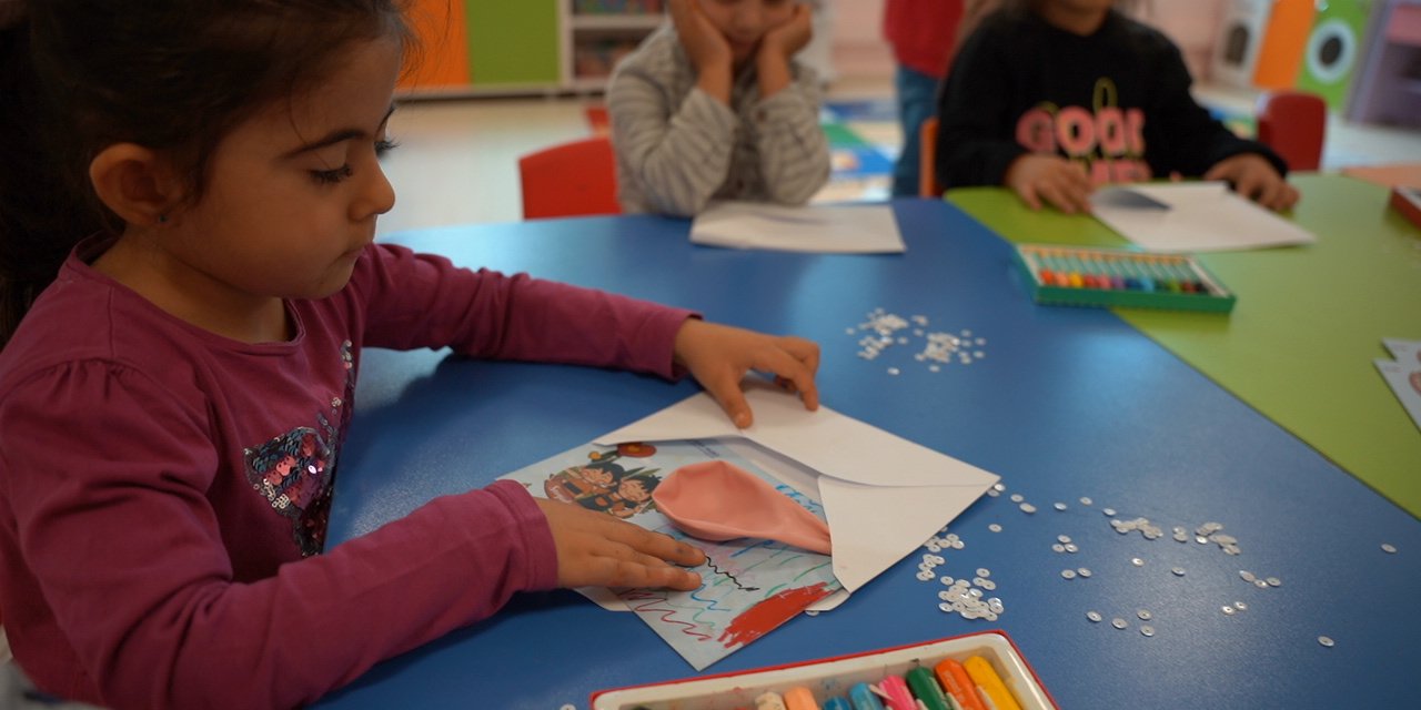 Açem’li Çocuklar Dünya Posta Günü’nde Hatay’daki Arkadaşlarını Unutmadı