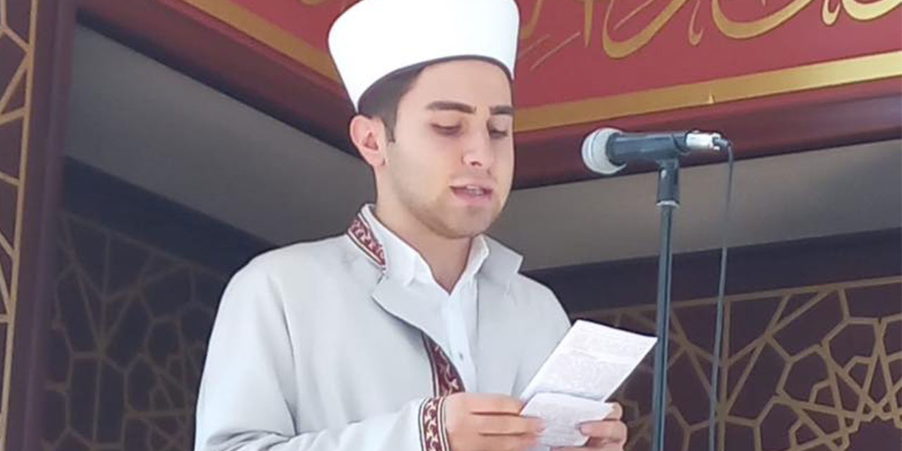 Rize’de Mihrap ve Minberde genç öğrenciler vardı