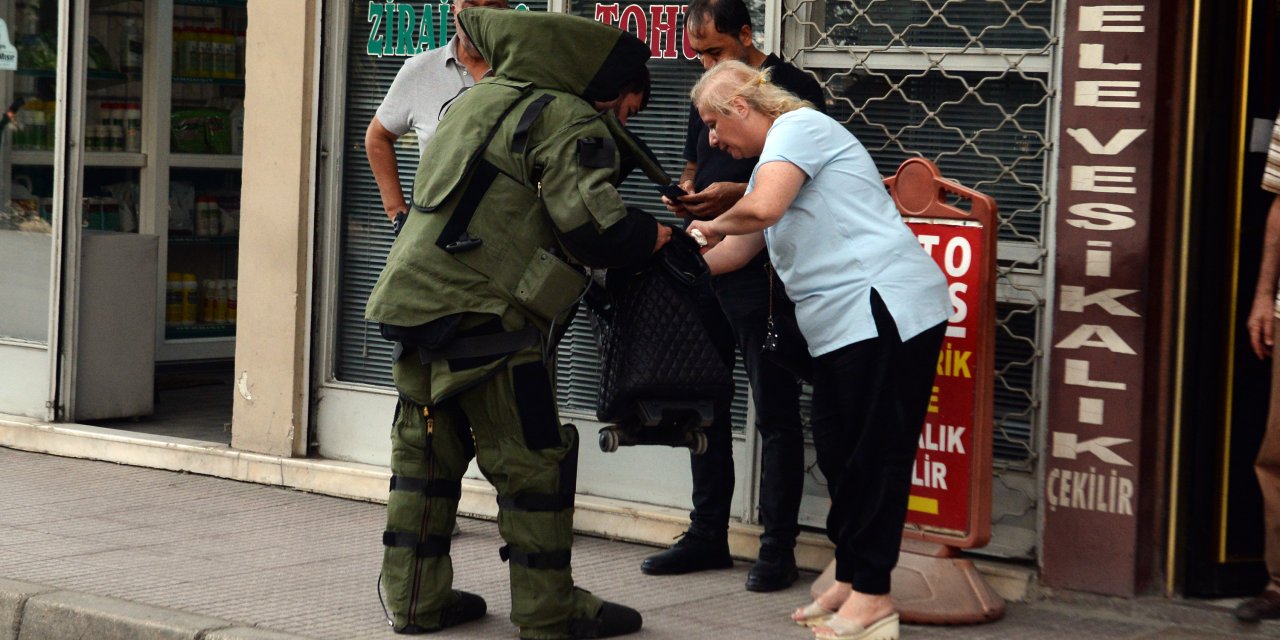 Adana Valiliği Karşısında 'Şüpheli Çanta' Alarmı