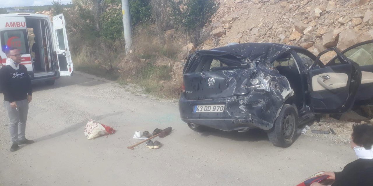 Otomobil Moloz Yığınına Çarptı: 1 Ölü, 5 Yaralı