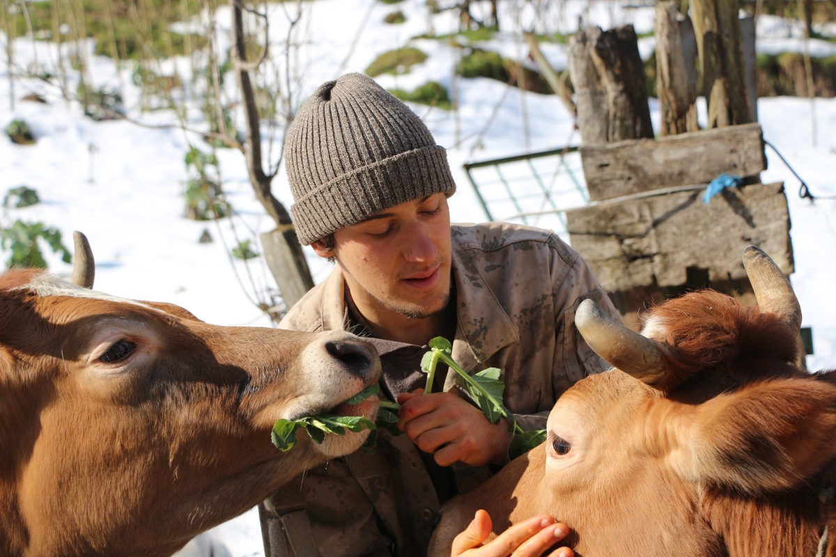 Rize'de Şehir Hayatından Sıkıldı, 10 Yaşında Köyde Yaşamaya Başladı