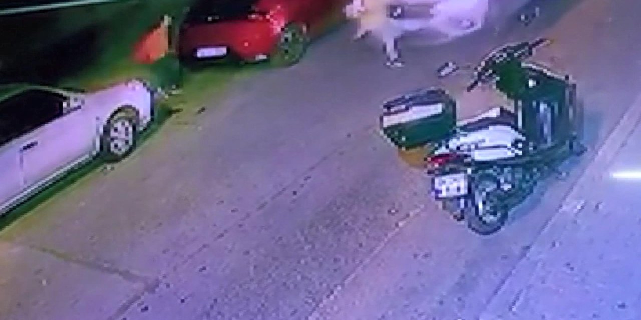 Bağcılar'da Otomobil Çocuğa Çarptı