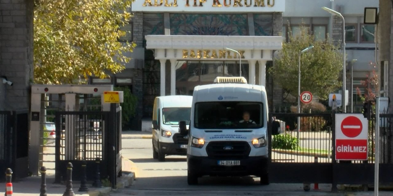 Kazadan Yeni Fotoğraflarla // Gaziosmanpaşa'daki Kazada Ölen 2 Gencin Cenazesi Adli Tıp Kurumu'ndan Alındı