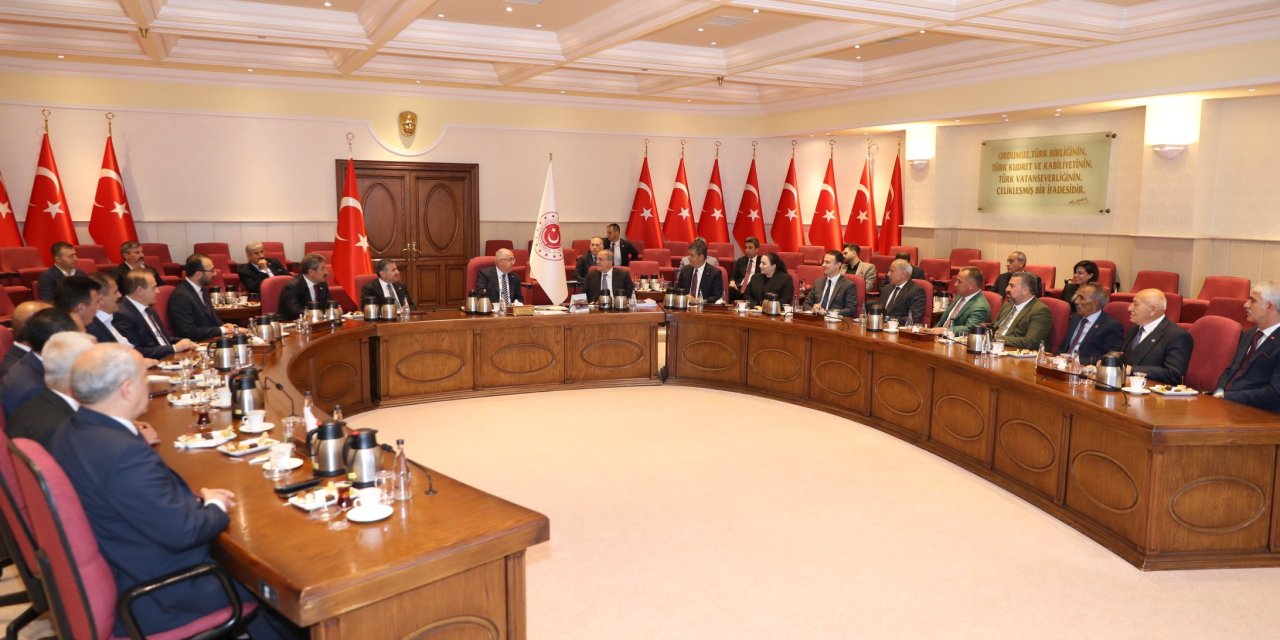 Bakan Güler, Şırnak Valisi Atay'ı Kabul Etti